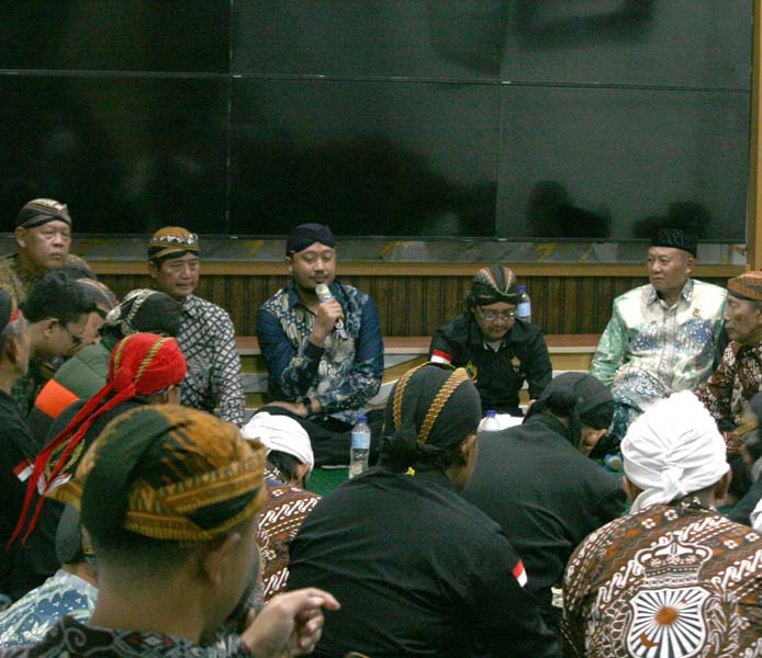 Read more about the article Sinuhun PB XIV Hangabehi : “Seandainya Tidak Menemani Wapres, Hanya 13 Kali…”