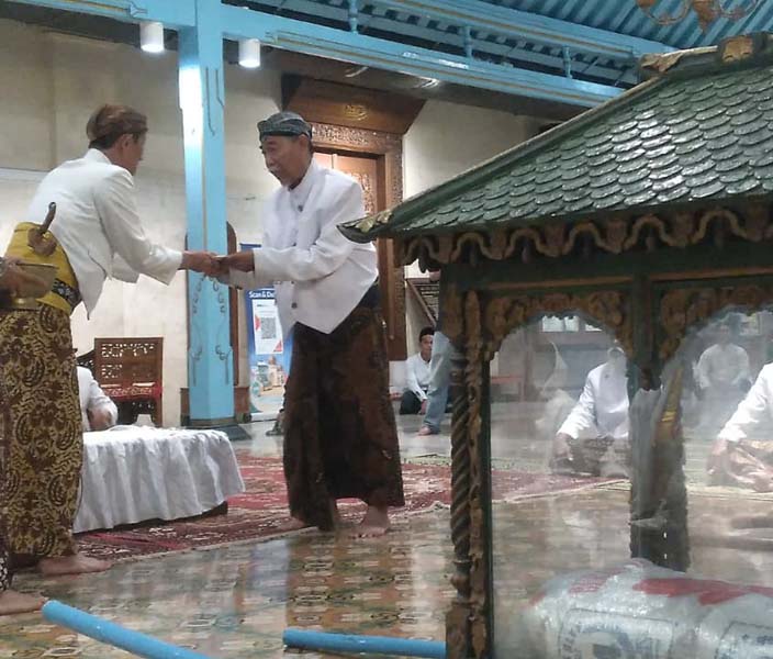 Read more about the article Rabu Besok Bebadan Kabinet 2004 Membagikan Zakat-Fitrah Untuk 300-an Pegawai