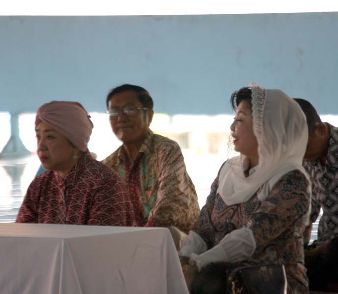 Read more about the article Berbagi Zakat-Fitrah Menjadi Momentum Membangun Kembali Keakraban (seri 1 bersambung)