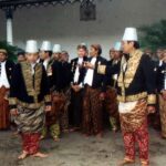 Berbagi Zakat-Fitrah Menjadi Momentum Membangun Kembali Keakraban (seri 2 bersambung)