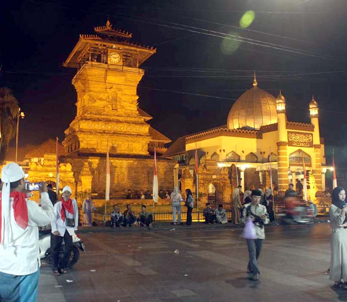 Read more about the article Pengurus Makam Sunan Kudus Ingin Jamasan Pusaka Gunakan Tatacara Adat Kraton