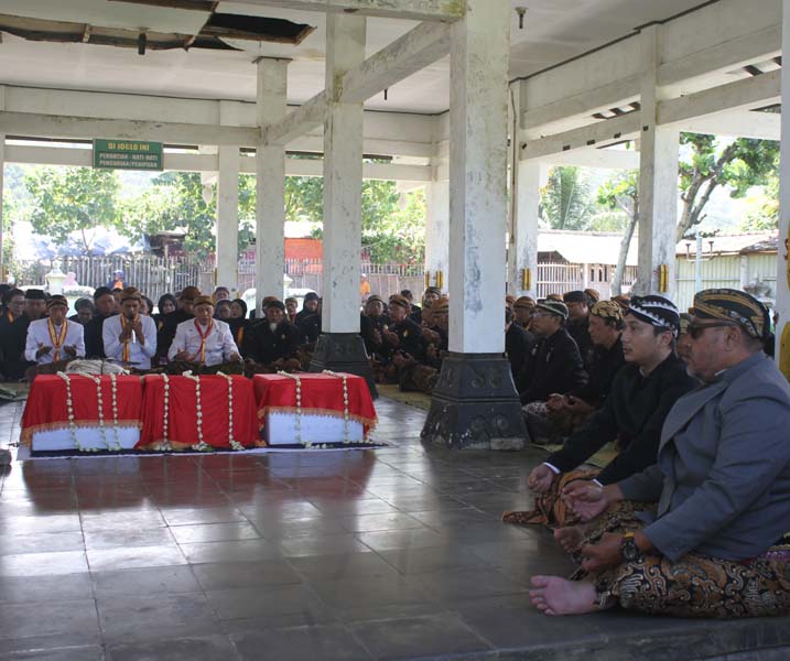 Read more about the article Kraton “Labuh” Singep Makam Sinuhun Amangkurat dan Eblek Kotak Wayang