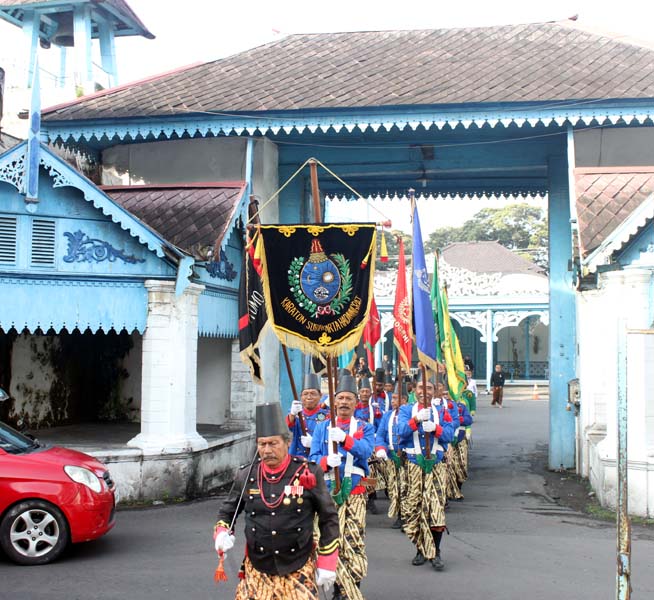 Read more about the article Sinyal Penegasan Otoritas Kelembagaan Kraton Sudah Dilempar (seri 4-bersambung)