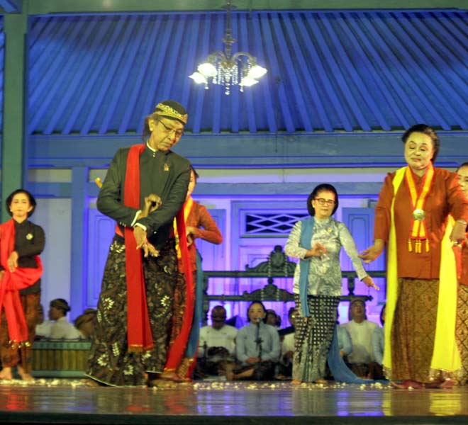 Read more about the article Wisuda Lulusan Sanggar 2026, “Peristiwa” Fenomenal Menyegarkan