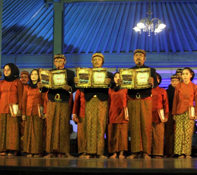 You are currently viewing “Keprihatinan Bersama” yang Terpancar dari Wisuda Lulusan Pambiwara (seri 1-bersambung)