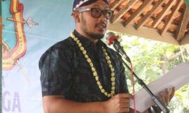 Sinuhun PB XIV Hangabehi Resmikan Besalen Keris di Karanganyar