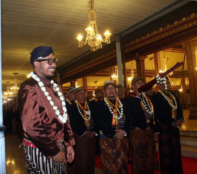Read more about the article Review Proses Melengkapi Persyaratan Adat, Agama dan Hukum “Dimaklumatkan” (seri 2-bersambung)