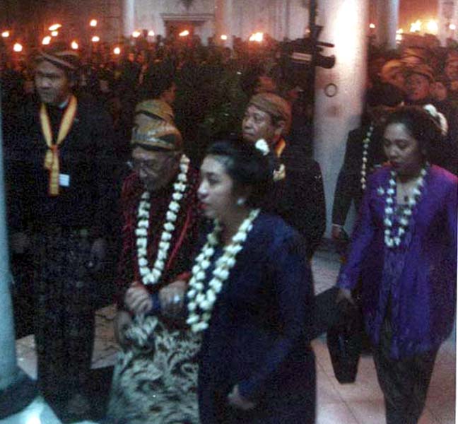 Read more about the article Kirab Pusaka Malam 1 Sura Perdana di Era Sinuhun Hangabehi (seri 1-bersambung)
