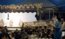 Bebadan Kabinet 2004 Gelar Wayang Ruwatan Peringatan 10 Sura