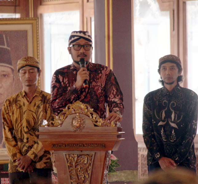 You are currently viewing Dirjen Kebudayaan Sosialisasi Revitalisasi di Kalangan Kerabat Kraton