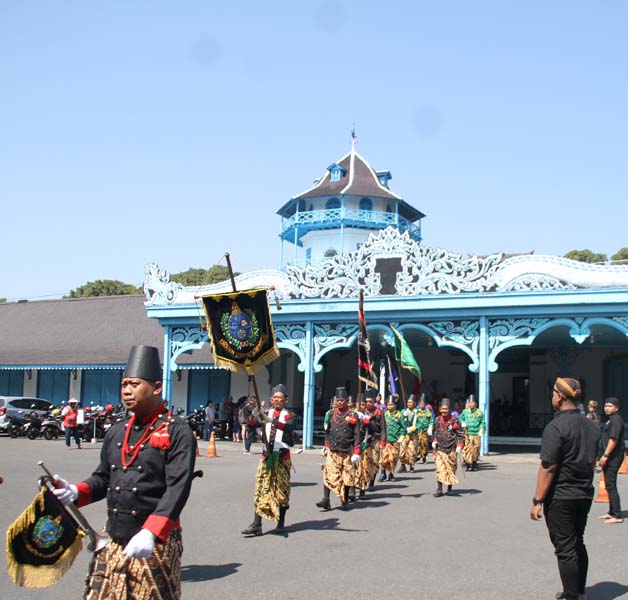 You are currently viewing Ritual Khol ke-393 Wafat Sultan Agung Digelar Bebadan Kabinet 2004
