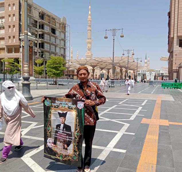 Read more about the article Pakasa Kudus Gelar Doa Bersama, yang Umrah Bawa Banner Sinuhun PB XIV