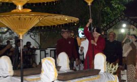 Gusti Moeng Pimpin Larap Langse dan Ganti Songsong Makam Sri Makurung