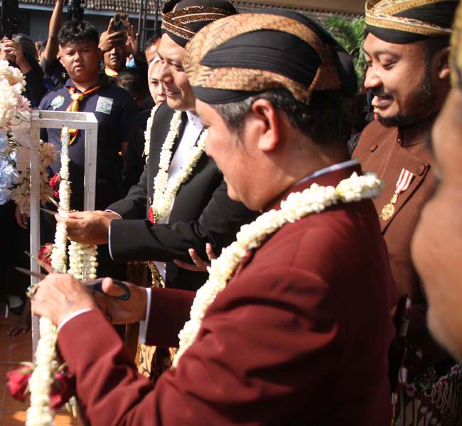 Read more about the article Era Pemimpin Baru Dinasti Mataram Surakarta, Era Membangun Protokol Adat (seri 1-bersambung)