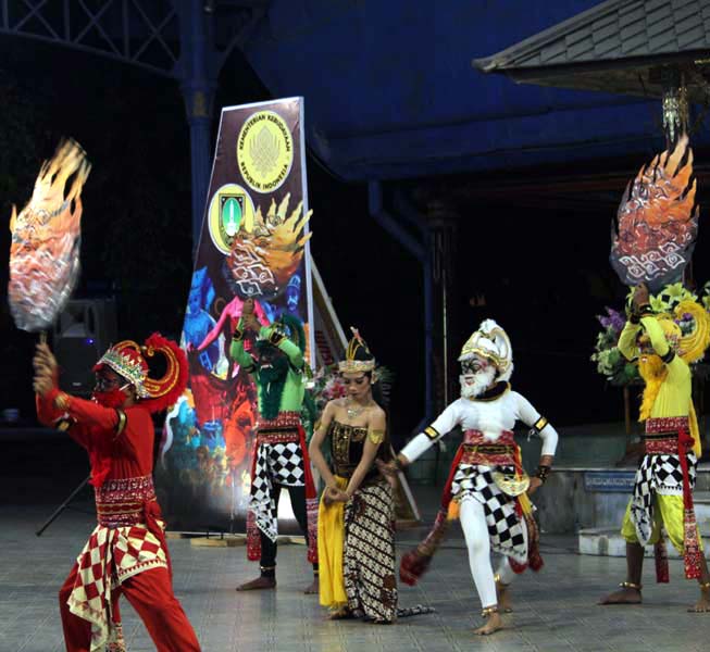 You are currently viewing Semalam, Sanggar Tari “Giri Alit” Sajikan Sendratari “Ramayana”