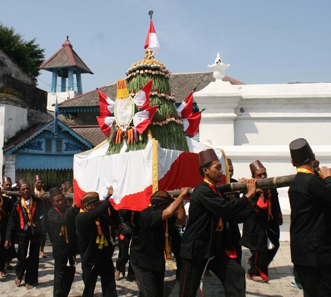Read more about the article Semangat Baru Penjaga Eksistensi Mataram Surakarta, di Awal Era Baru (seri 1-bersambung)
