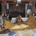Pasuwaitan di Masa Lalu, Pangkat Lurah Bisa Beli Busana “Kampuhan”