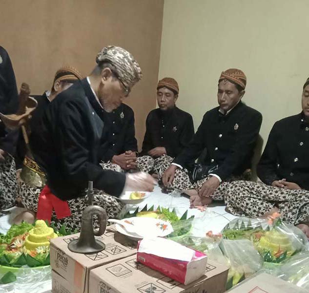 Read more about the article Makam Adipati Tirtakusuma Tinggal Semak-Belukar, Dicari Ahli Waris Trah (seri 6 -habis)