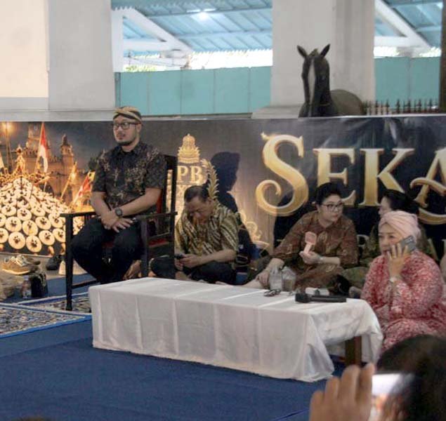 Read more about the article Semua Bersiap-siap Mahargya Jumenengan-nata Sinuhun PB XIV Hangabehi (seri 2-bersambung)