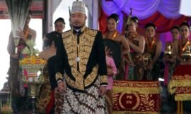 Setelah Tertunda 9 Bulan, Akhirnya Sinuhun PB XIV Hangabehi Jumeneng-nata (seri 1-bersambung)