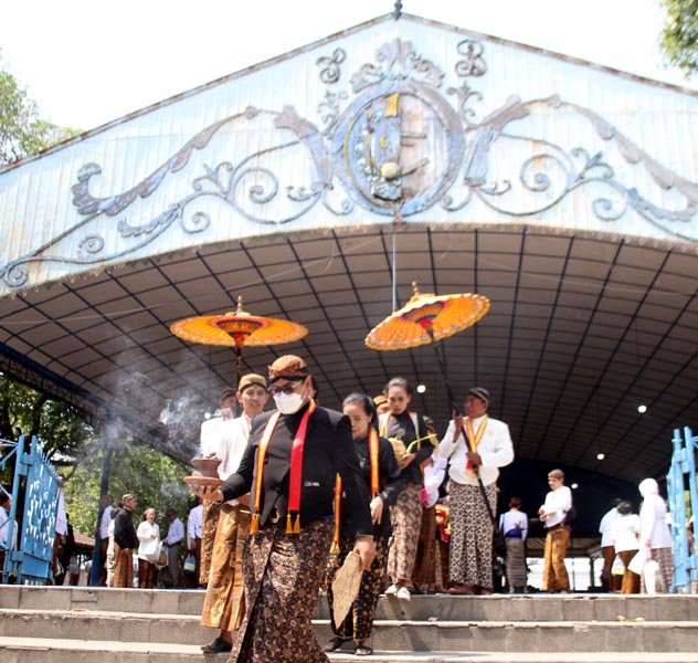 Read more about the article Ritual Sesaji Mahesa Lawung “Perdana” di Era Sinuhun PB XIV Digelar