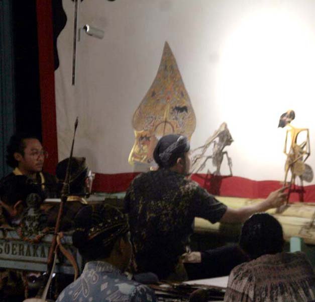 You are currently viewing Malem Anggara Kasih Ageng, Sinuhun PB XIV “Ngisis Ringgit” Kiai Jimat