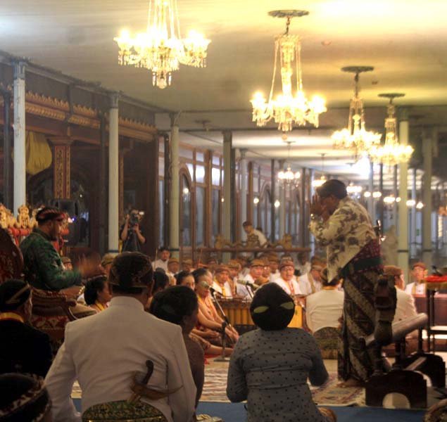 Read more about the article Pentas Sinuhun PB XIV Hangabehi, Cara Memuliakan Pusaka Leluhur (seri 5-bersambung)