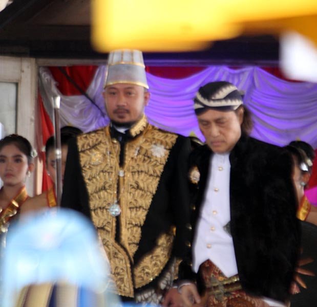 Read more about the article Misteri di Balik Dukungan untuk Sinuhun PB XIV Hangabehi (seri 1-bersambung)