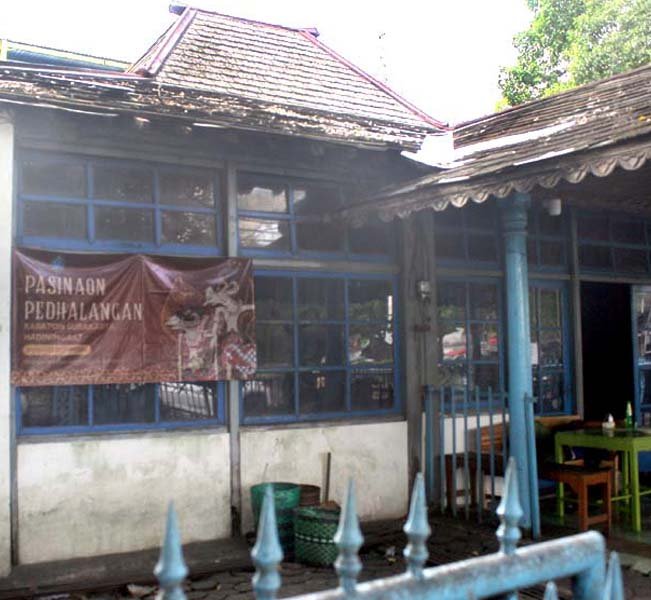 Read more about the article Tampilnya Sinuhun PB XIV Hangabehi, Bangkitnya Cabang-cabang Seni di Kraton (seri 3-bersambung)