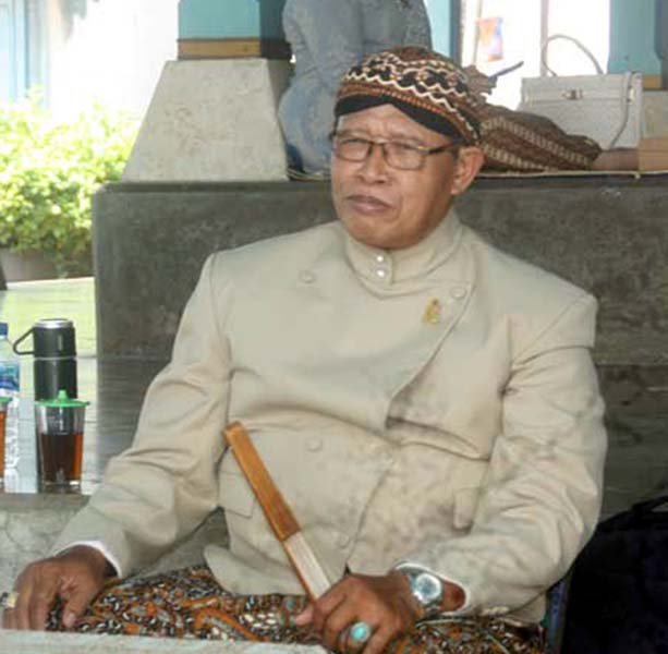 You are currently viewing Tampilnya Sinuhun PB XIV Hangabehi, Bangkitnya Cabang-cabang Seni di Kraton (seri 5-bersambung)